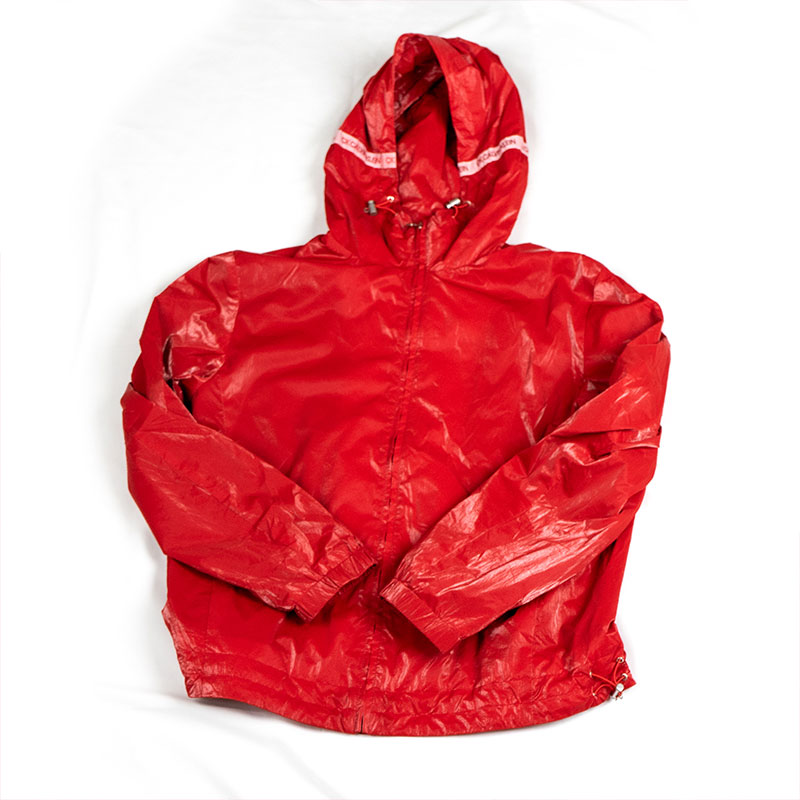 Stylish windbreaker for both men and women! The best choice to challenge the wind and rain